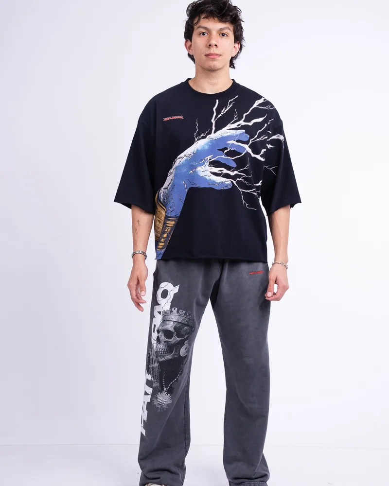 HATUNPAQ ILLAPA WAQCHAQ TEES de HATUNPAQ en Azul Marino