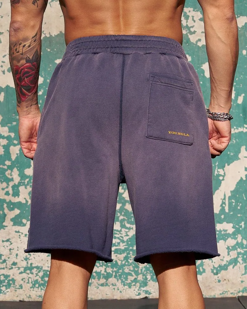 Gold's Iron Legacy Shorts de YoungLA. Foto de referencia