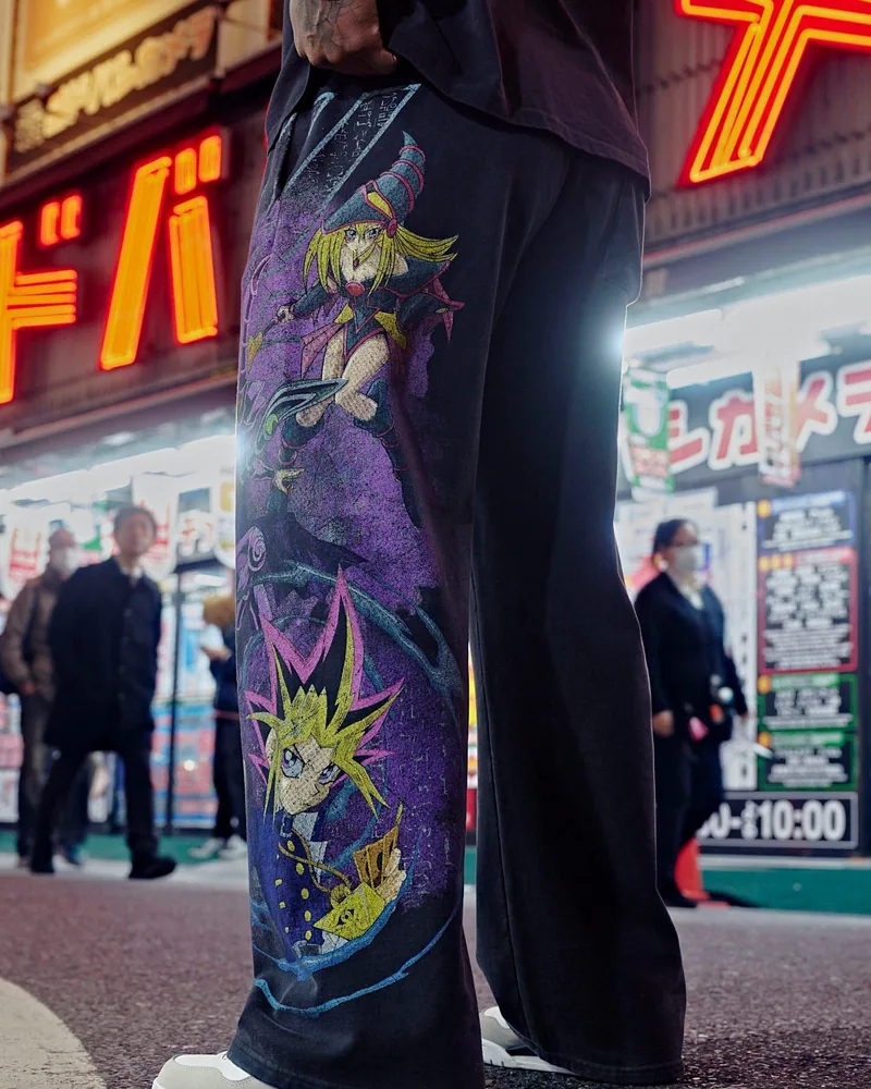 Yu-Gi-Oh!Sweats de YoungLA. Foto de referencia