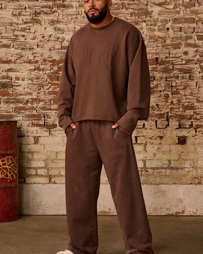 The Midnight Collection - Joggers de YoungLA. Foto de referencia