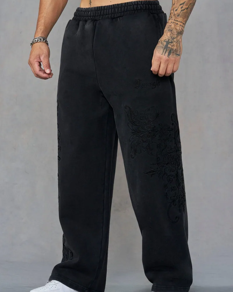 Threadmark Sweats de YoungLA en Black Wash