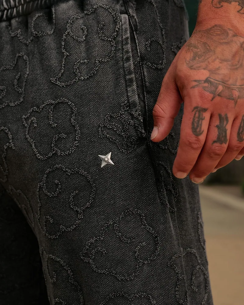 Naruto Cloud Sweats de YoungLA en Black Wash