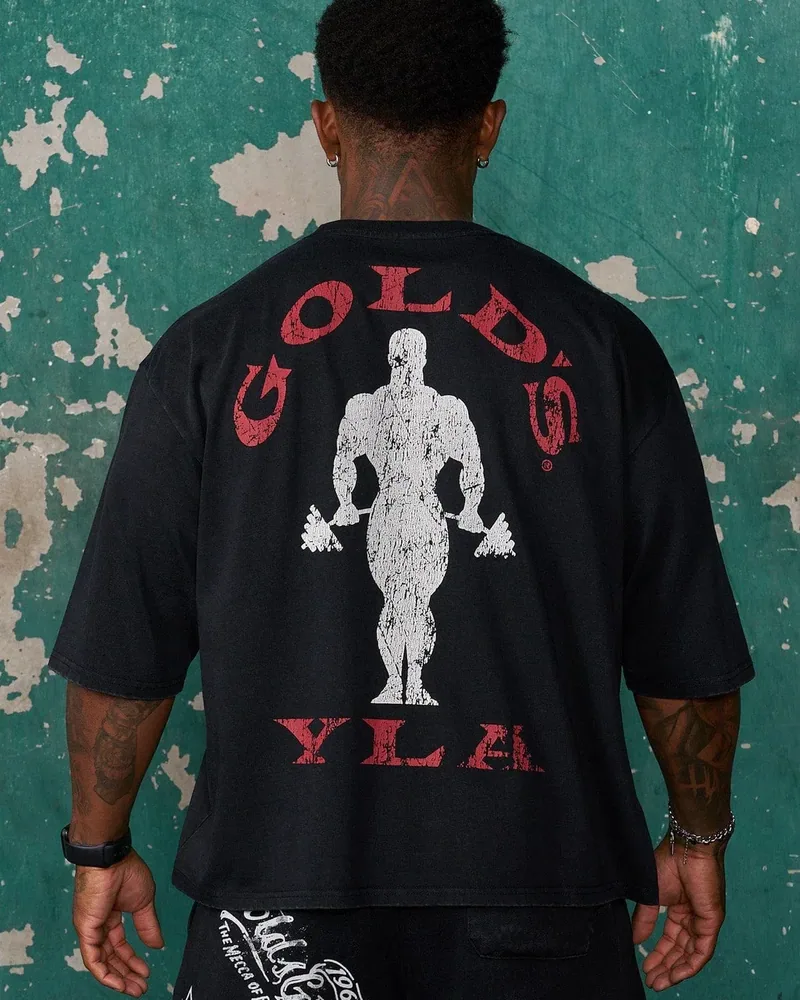 Golds Gym New Age Tees de YoungLA en Black Wash