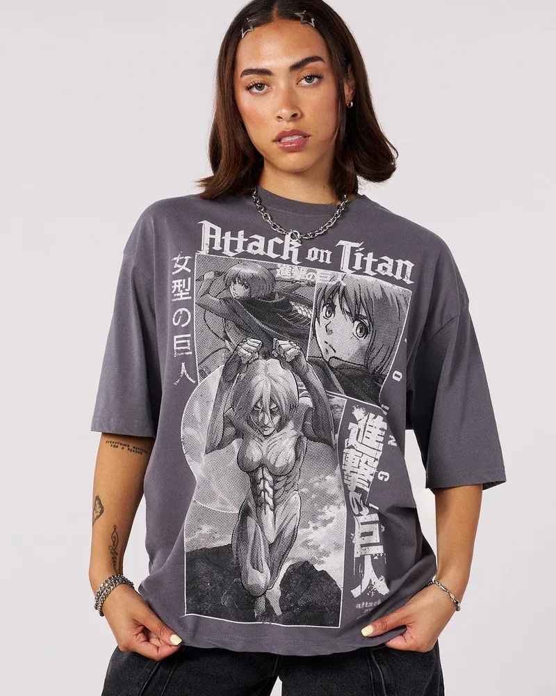 AOT x YLA Classic Tees de YoungLA en Female Titan