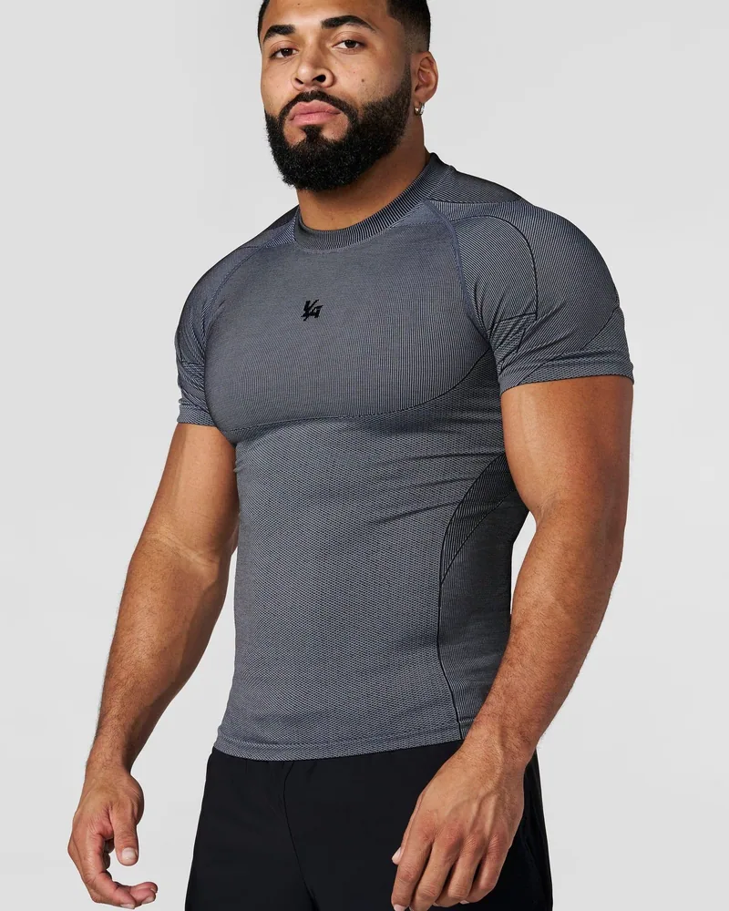 Forme Compression Tees de YoungLA en Grey
